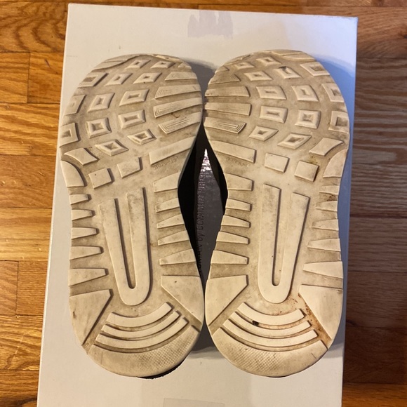 Common Projects Sneakers - Picture 6 of 7